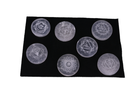 Selenit  CZAKRY ZESTAW 7 okrągłych płytek 6,3 cm - medytacja, ochrona, intuicja