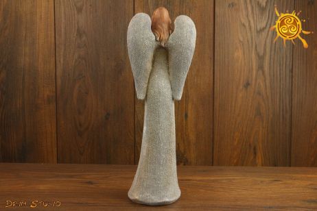 Anioł figurka srebrna lekko brokatowa suknia - ochrona domu i domowników, miłość, harmonia, spokój